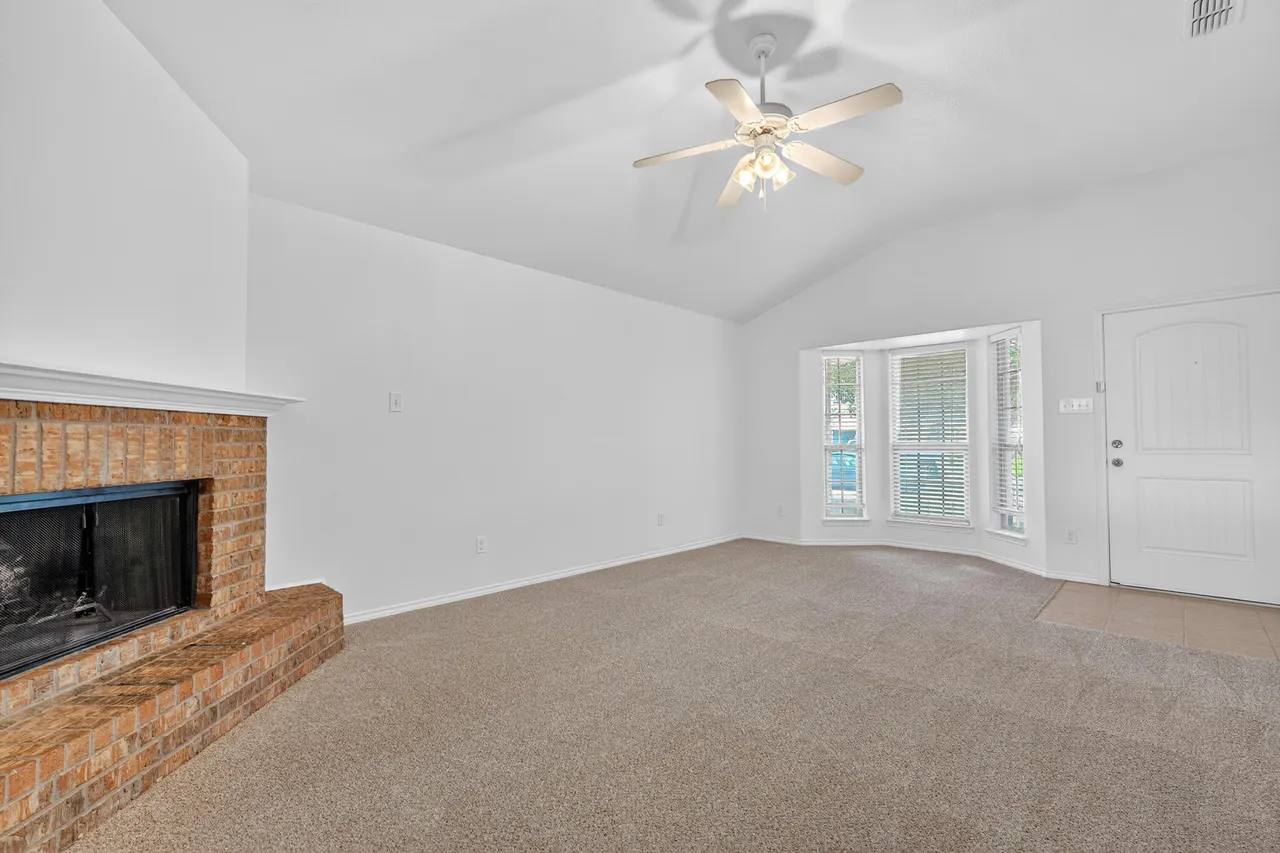 Photo 7 — 6810 83rd Street, Lubbock, TX 79424