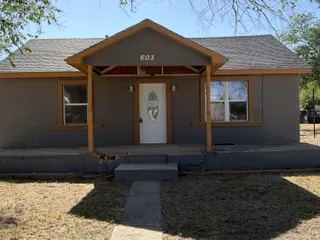 Sold home at 603 N Avenue D