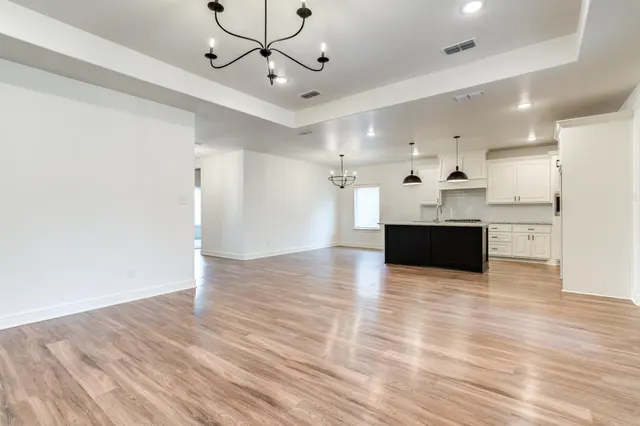 Photo 3 — 6902 55th Street, Lubbock, TX 79407