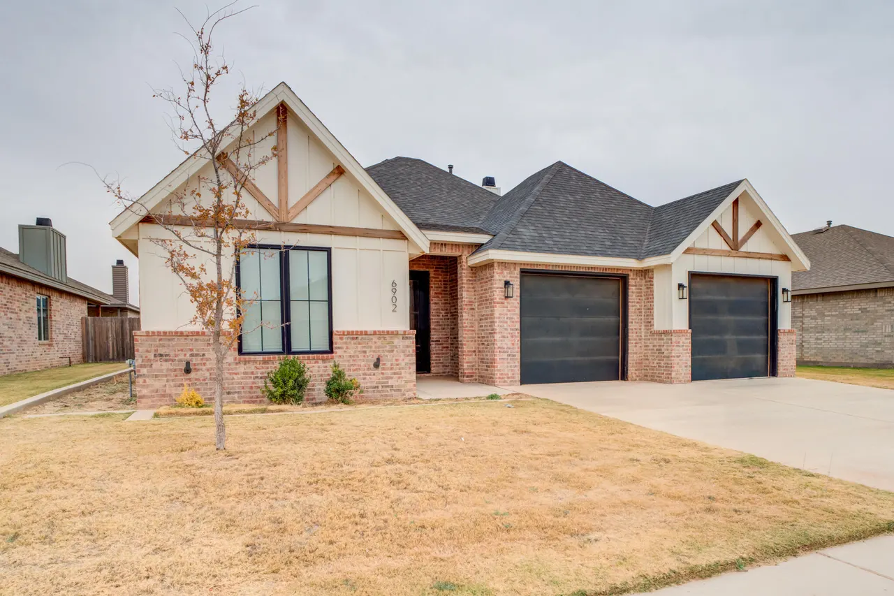 Photo 11 — 6902 55th Street, Lubbock, TX 79407