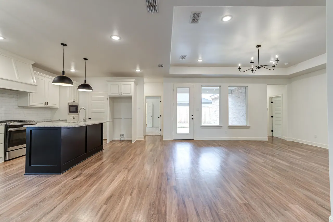 Photo 15 — 6902 55th Street, Lubbock, TX 79407