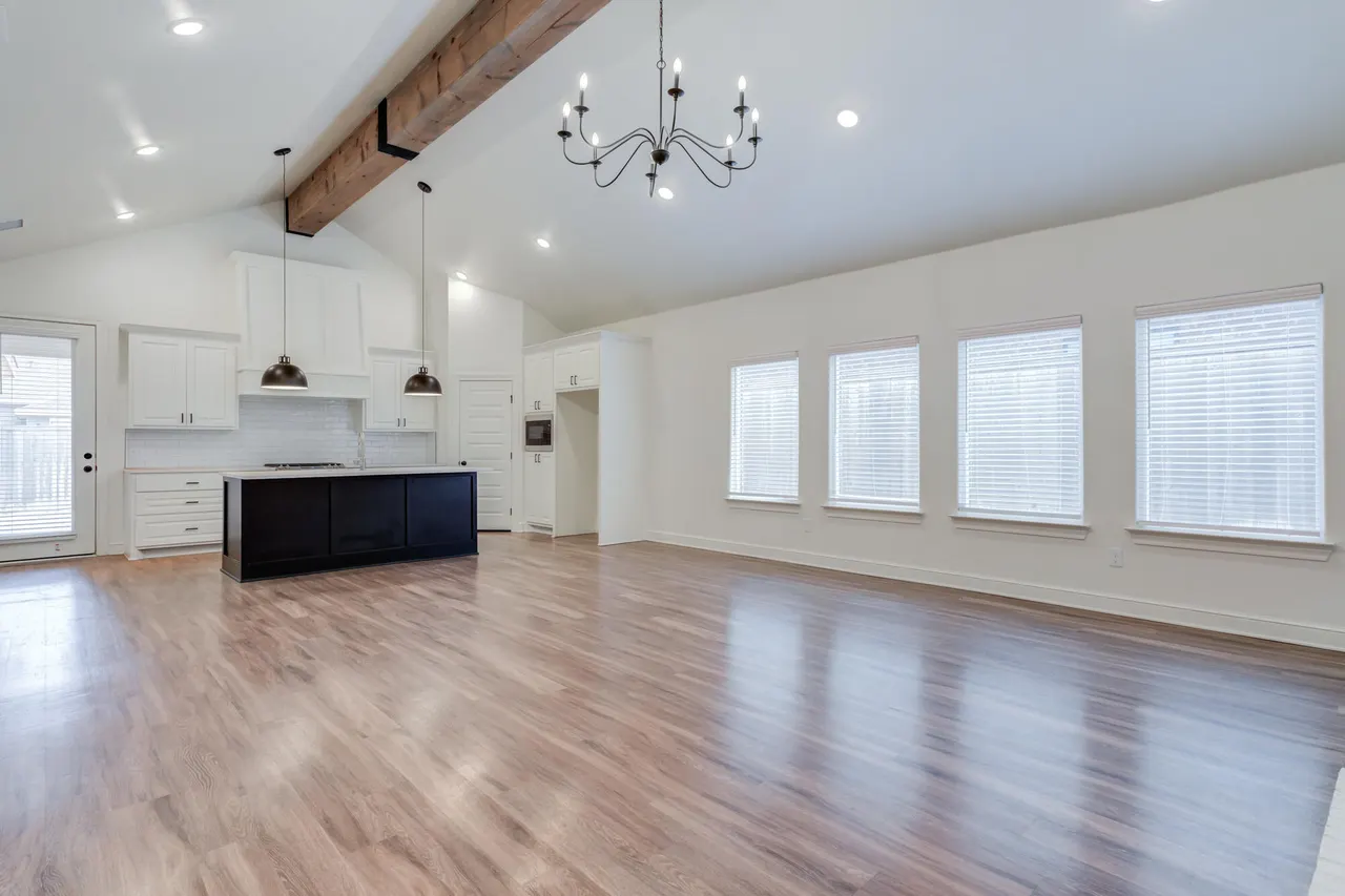 Photo 3 — 7609 52nd Street, Lubbock, TX 79407