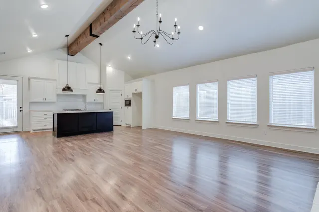Photo 3 — 7609 52nd Street, Lubbock, TX 79407