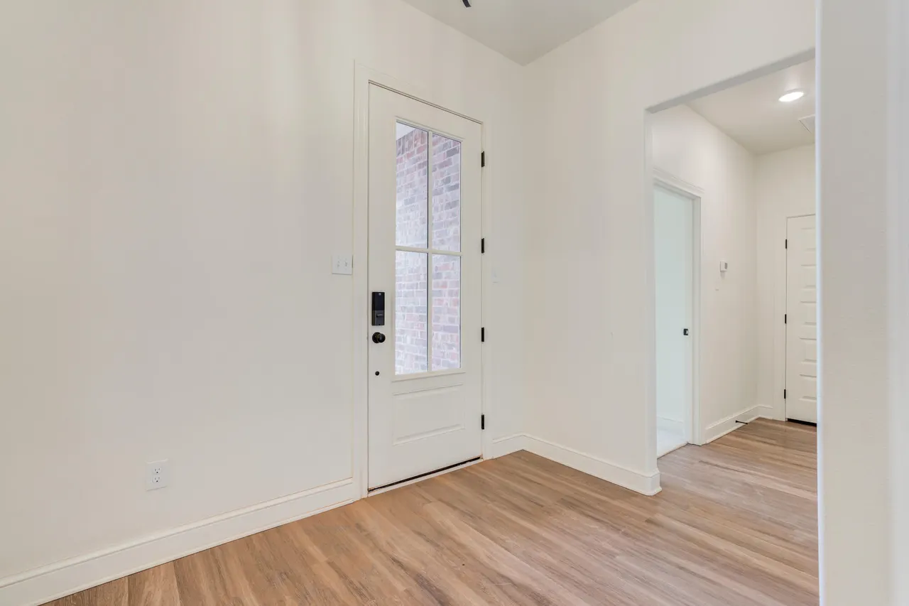 Photo 11 — 7609 52nd Street, Lubbock, TX 79407