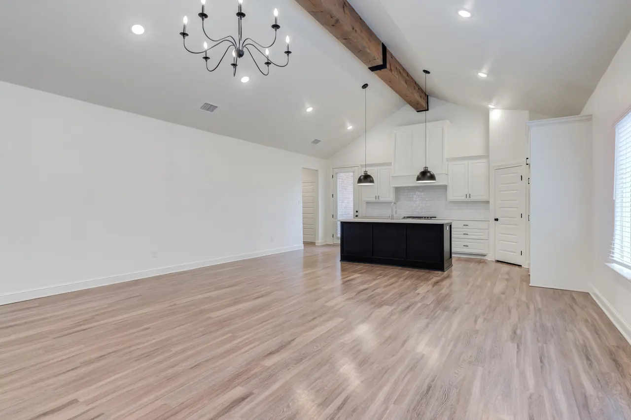 Photo 14 — 7609 52nd Street, Lubbock, TX 79407