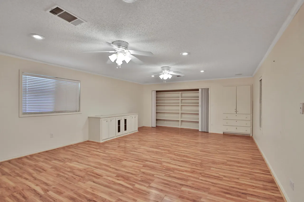 Photo 12 — 5013 57th Street, Lubbock, TX 79414