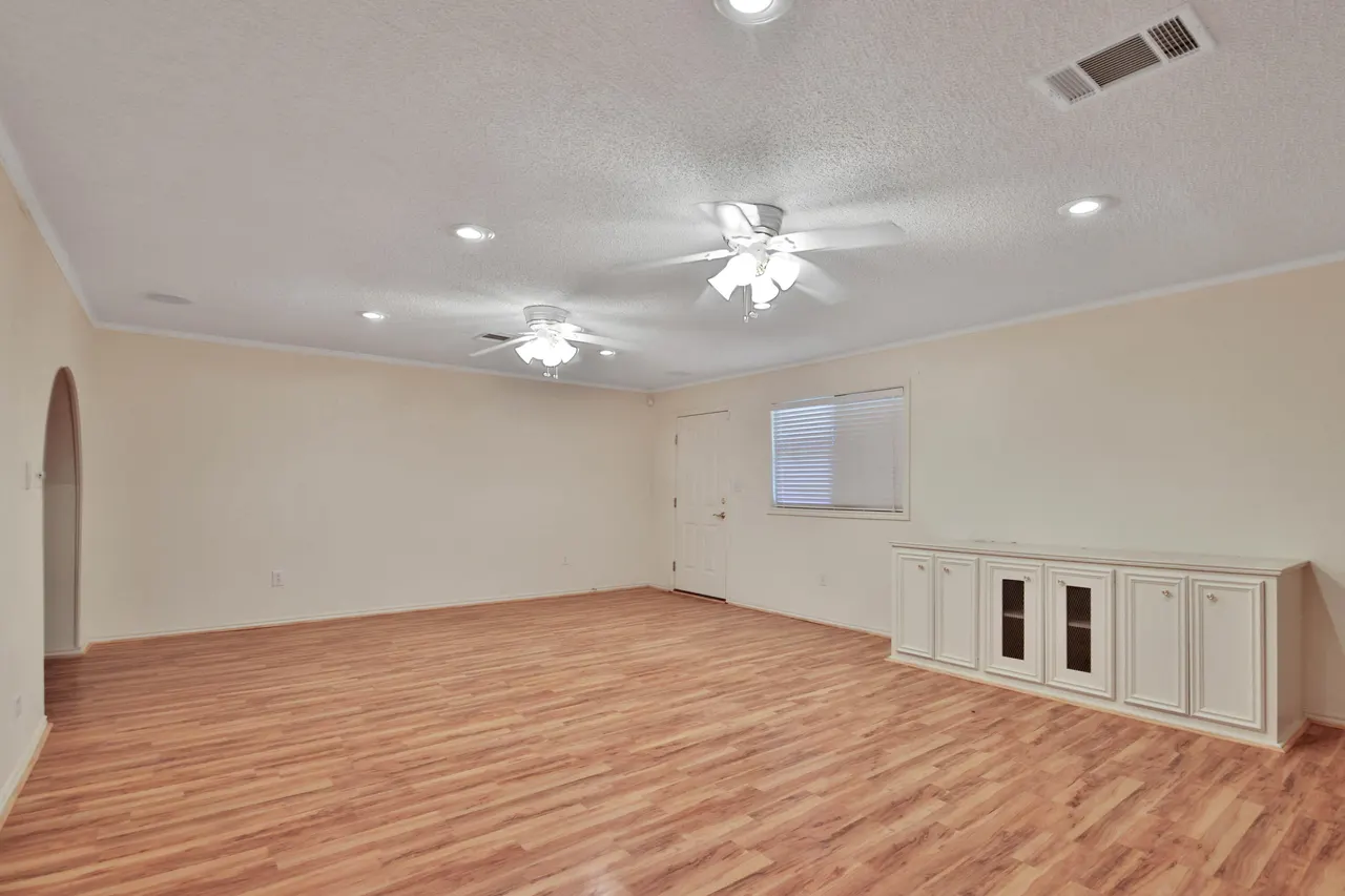 Photo 13 — 5013 57th Street, Lubbock, TX 79414