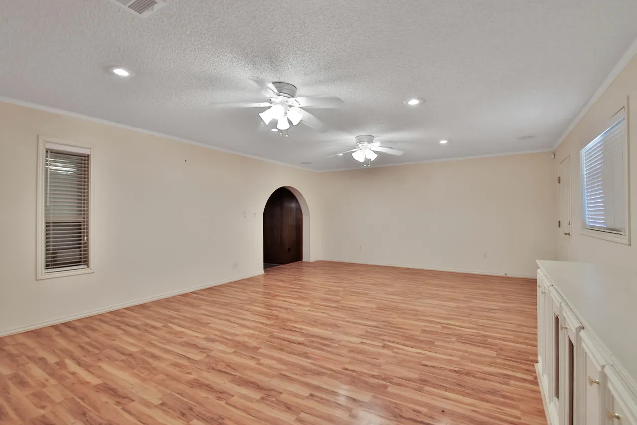 Photo 14 — 5013 57th Street, Lubbock, TX 79414