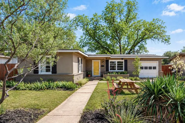 Photo 3 — 4219 37th Street, Lubbock, TX 79413