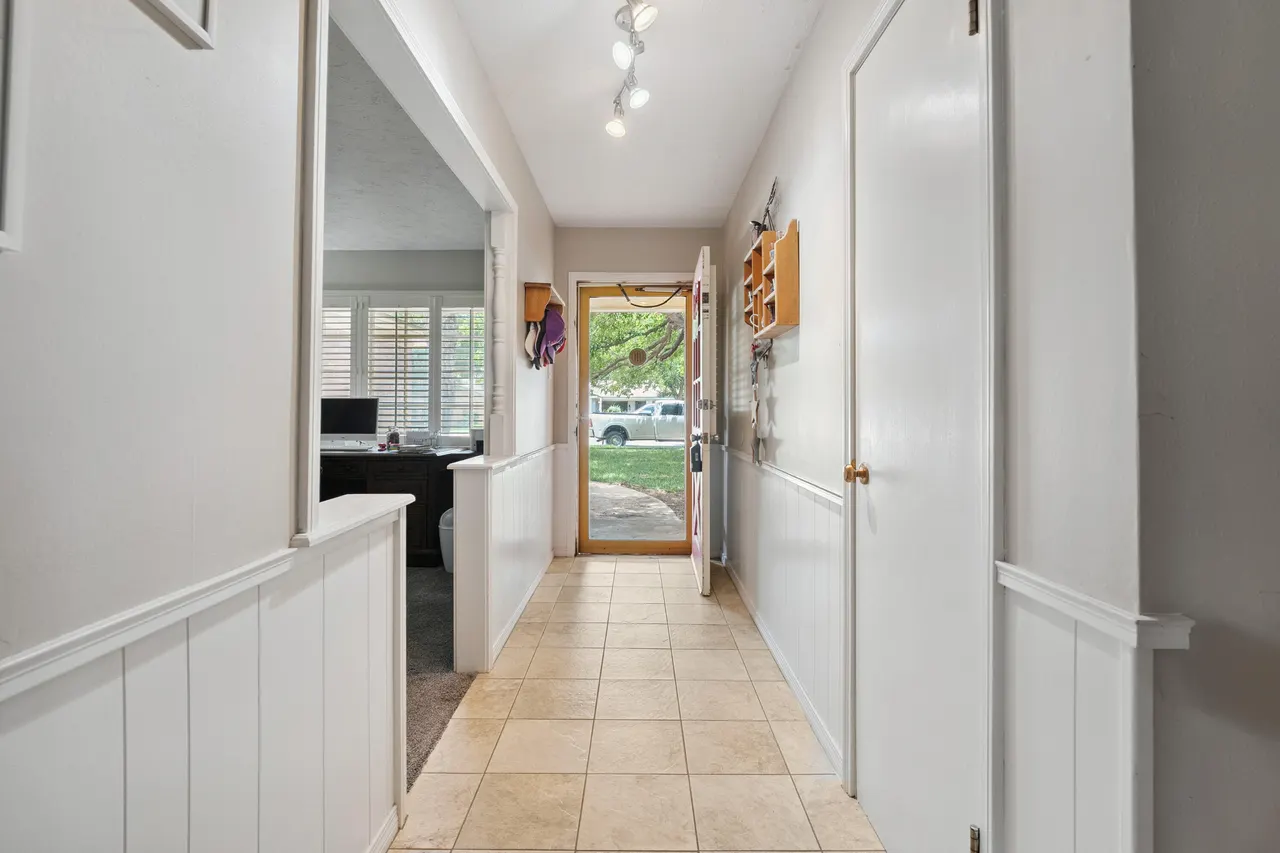 Photo 3 — 6006 Oxford Avenue, Lubbock, TX 79413