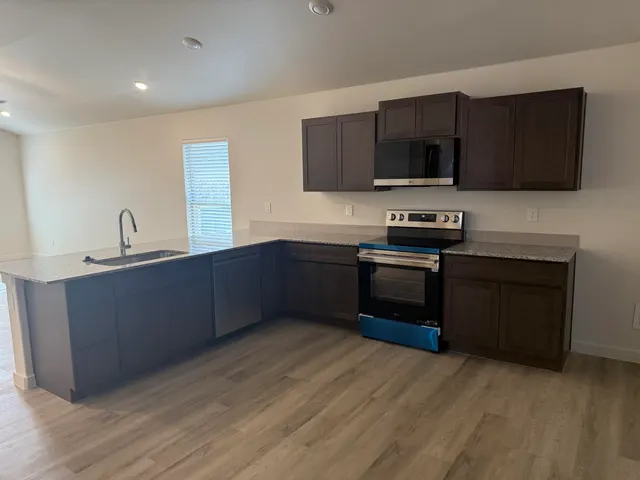 Photo 5 — 1203 Cottonwood Avenue, Wolfforth, TX 79382