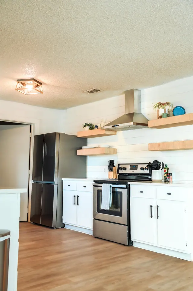Photo 8 — 2436 24th Street Front, Lubbock, TX 79411