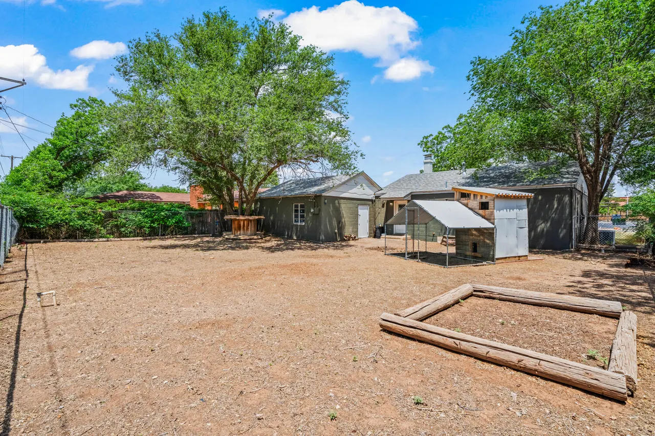 Photo 5 — 3713 36th Street, Lubbock, TX 79413