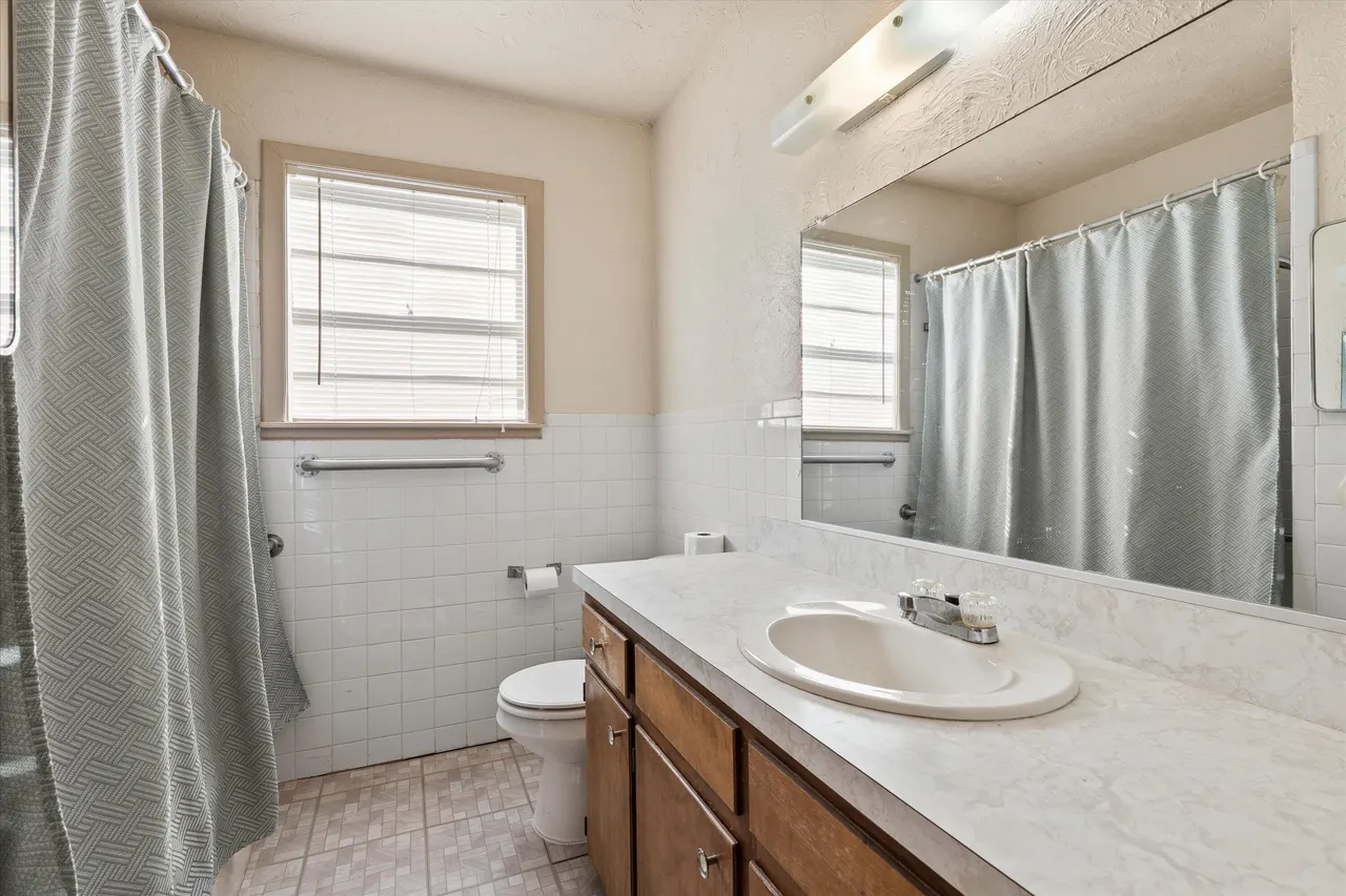 Photo 9 — 507 17th Street, Levelland, TX 79336