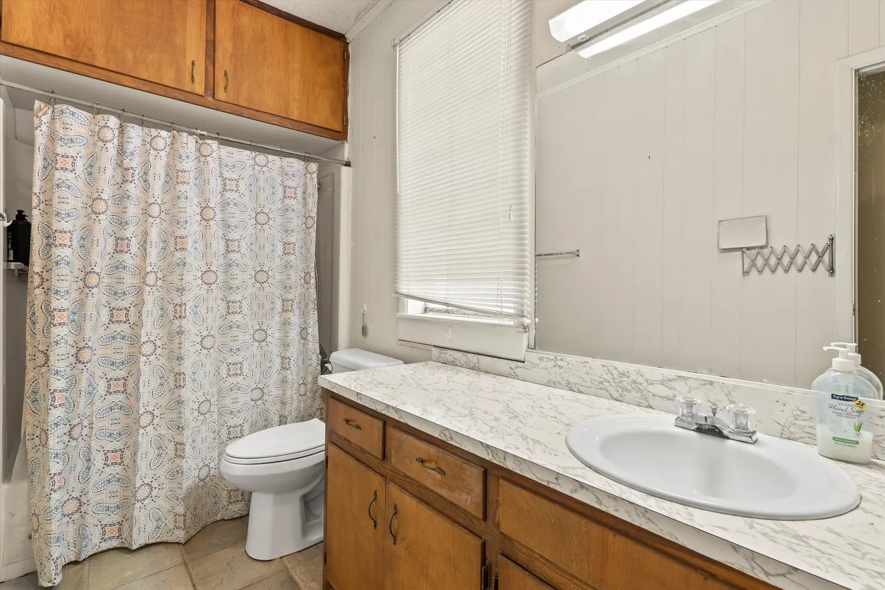 Photo 10 — 507 17th Street, Levelland, TX 79336