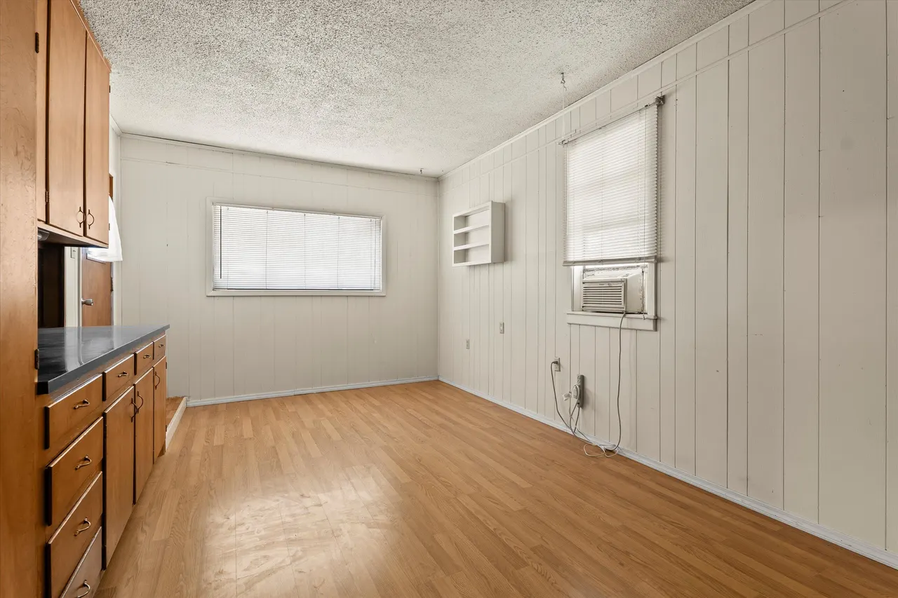 Photo 11 — 507 17th Street, Levelland, TX 79336