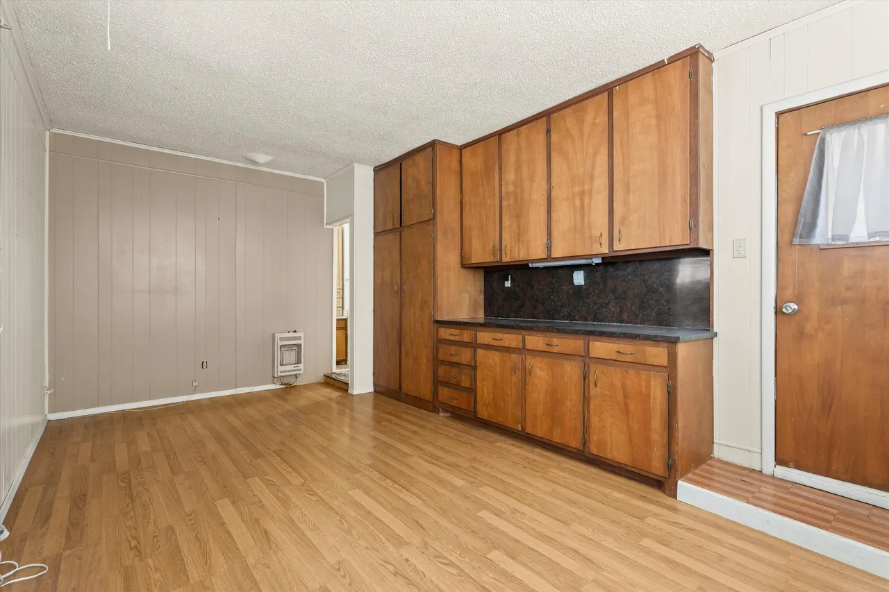 Photo 12 — 507 17th Street, Levelland, TX 79336