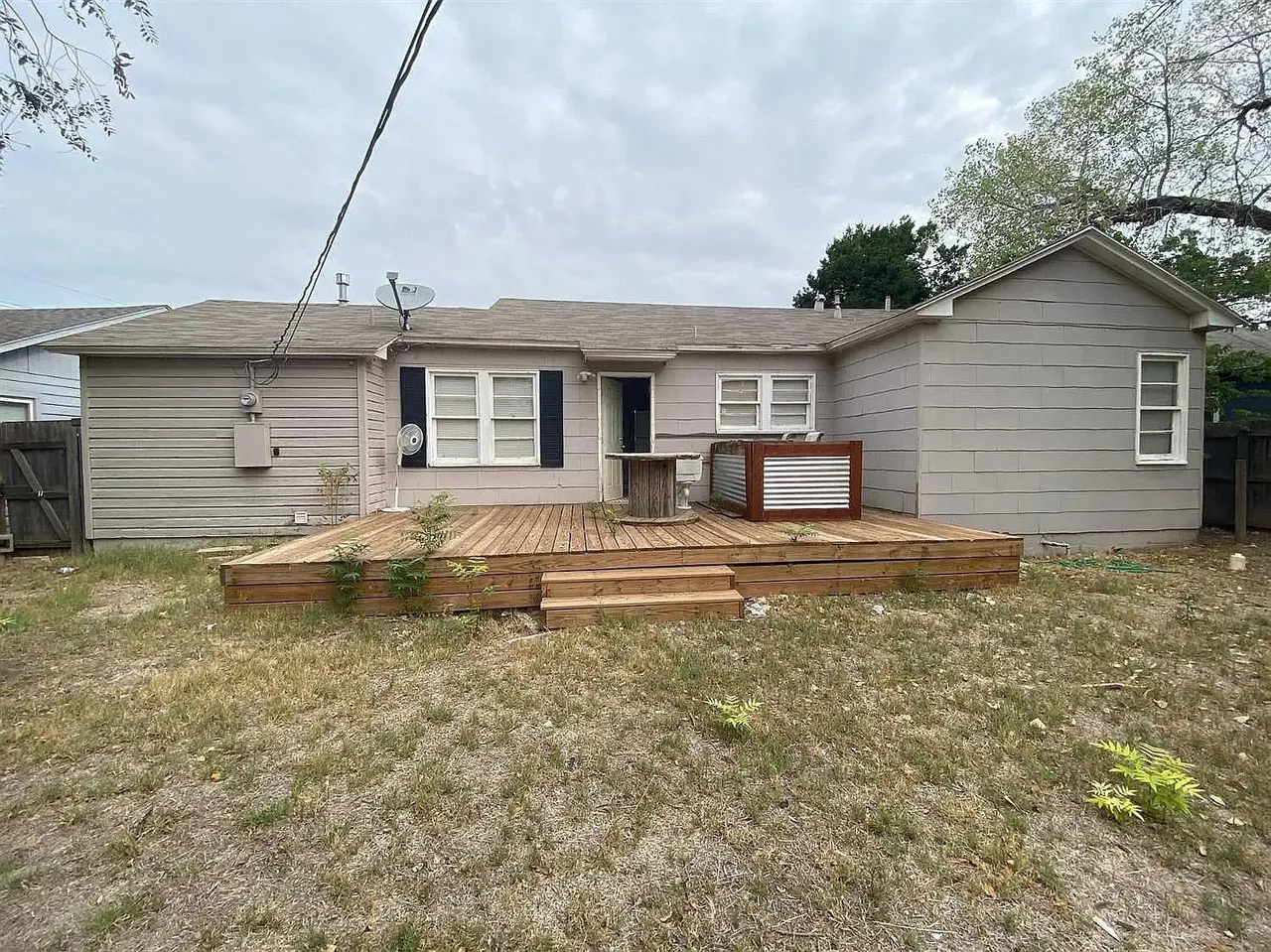 Photo 11 — 2707 31st Street, Lubbock, TX 79410