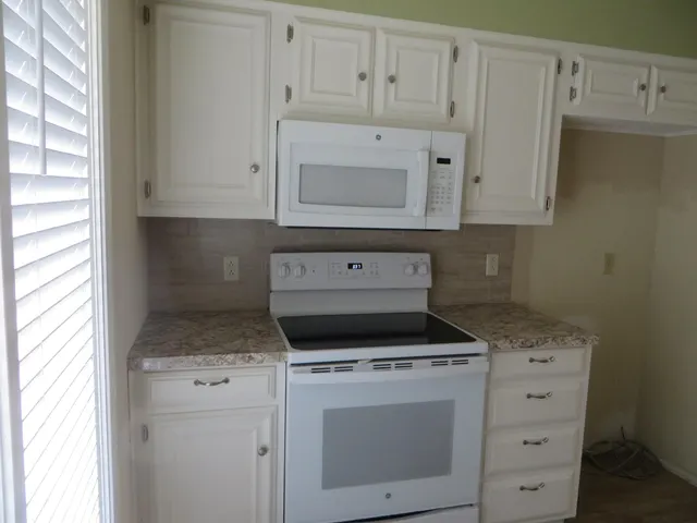 Photo 6 — 5703 38th Street, Lubbock, TX 79407