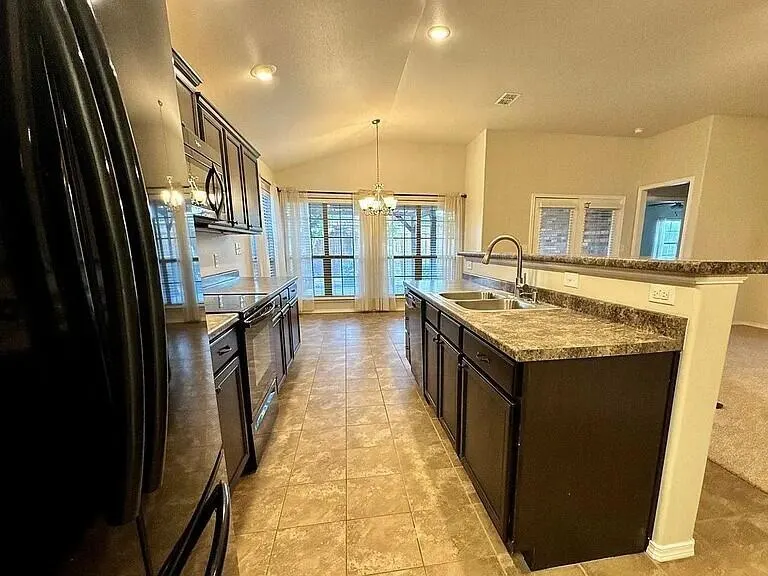 Photo 5 — 7029 96th Street, Lubbock, TX 79424