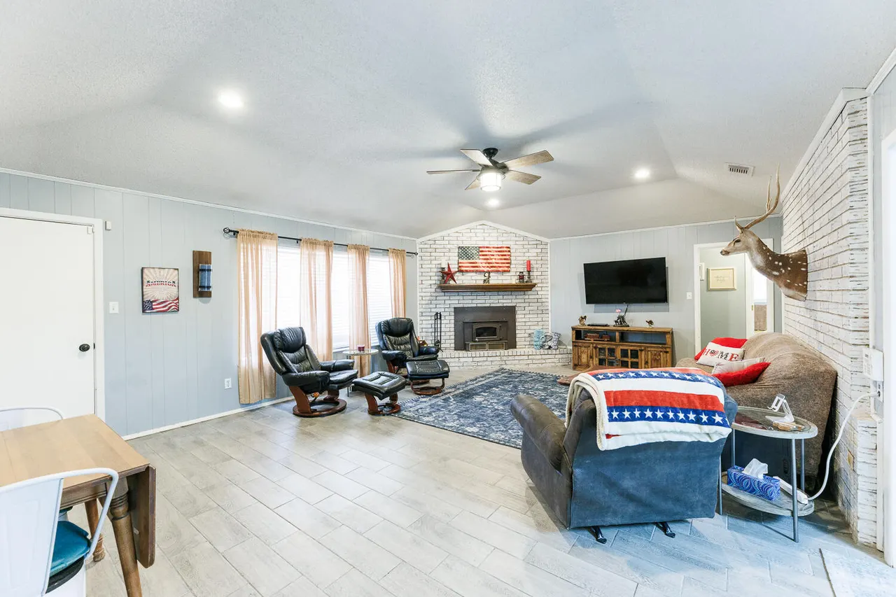 Photo 10 — 705 E Grace Street, Brownfield, TX 79316