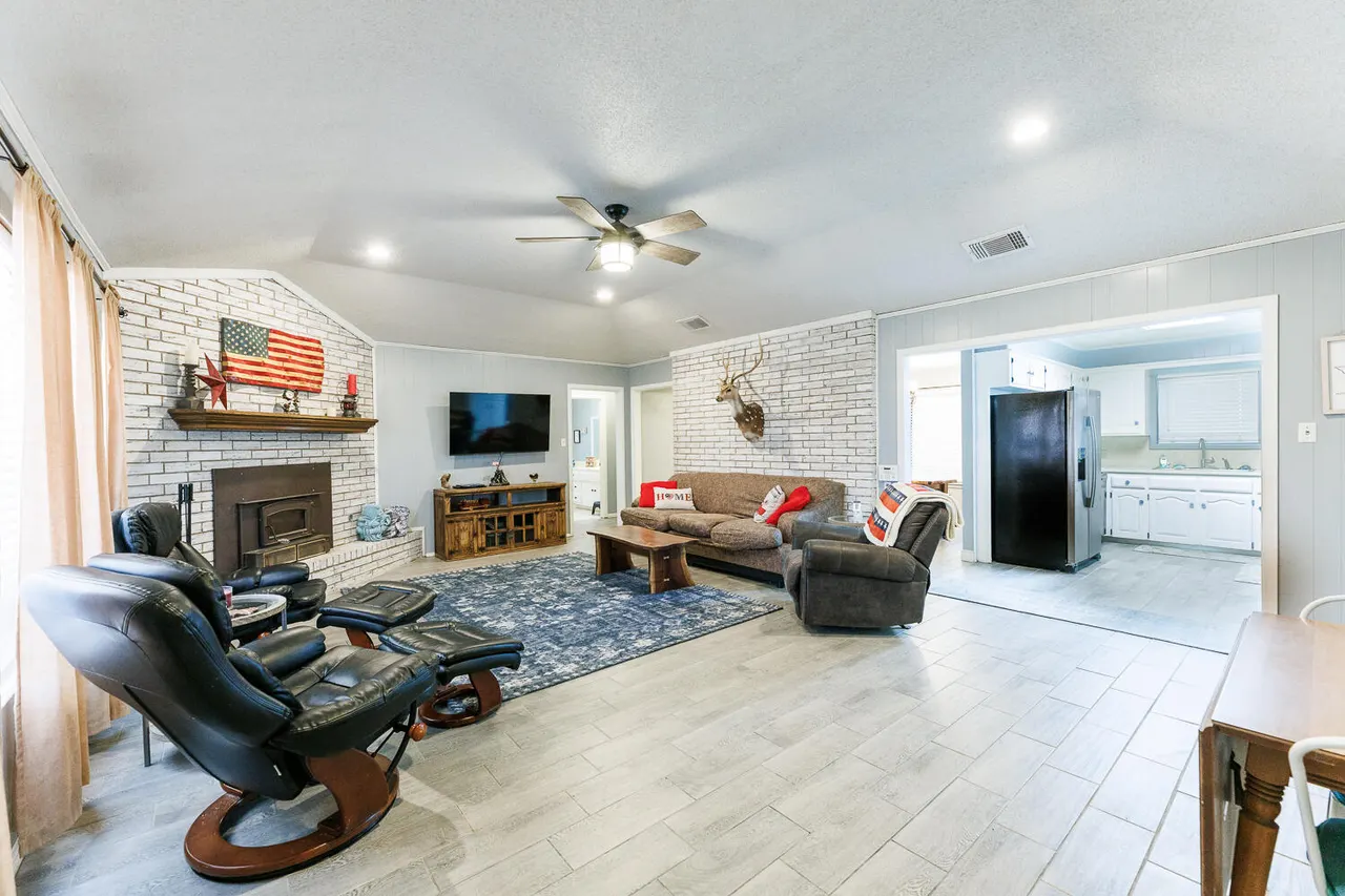 Photo 13 — 705 E Grace Street, Brownfield, TX 79316