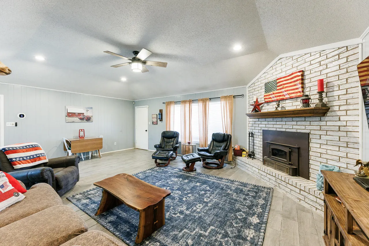 Photo 15 — 705 E Grace Street, Brownfield, TX 79316