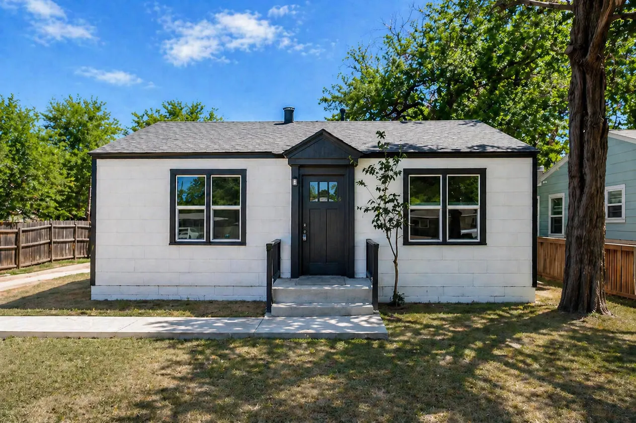 Photo 15 — 3705 25th Street, Lubbock, TX 79410