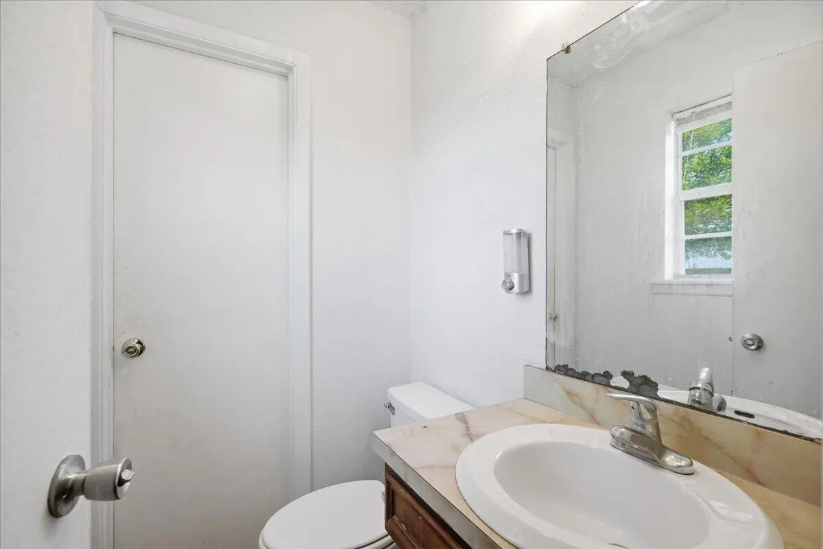 Photo 7 — 804 E 79th Street, Lubbock, TX 79404