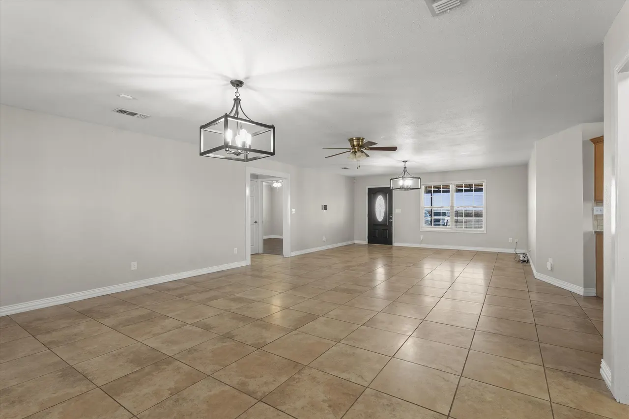 Photo 5 — 3131 N Alamo Road, Levelland, TX 79336