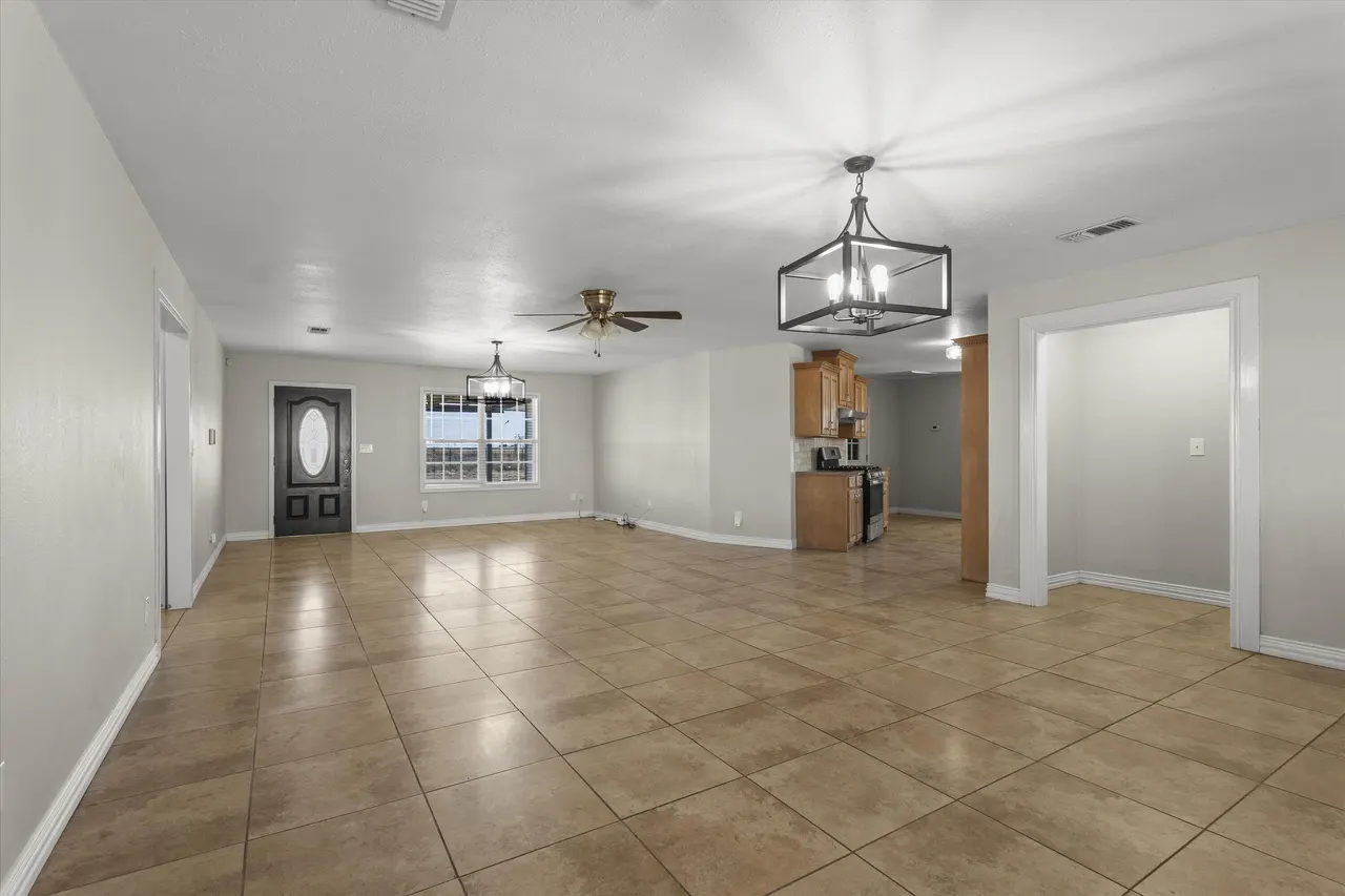 Photo 6 — 3131 N Alamo Road, Levelland, TX 79336