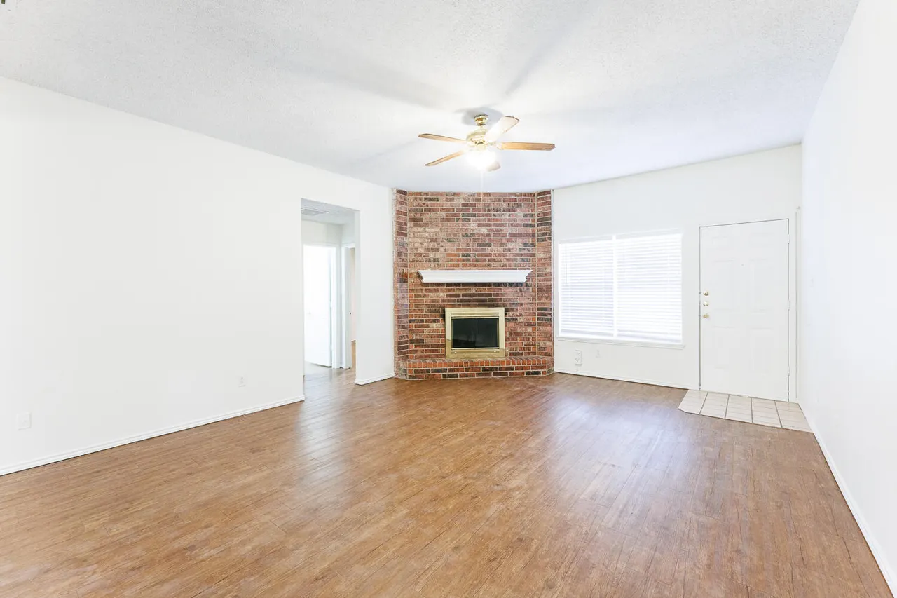 Photo 8 — 6412 32nd Street, Lubbock, TX 79407