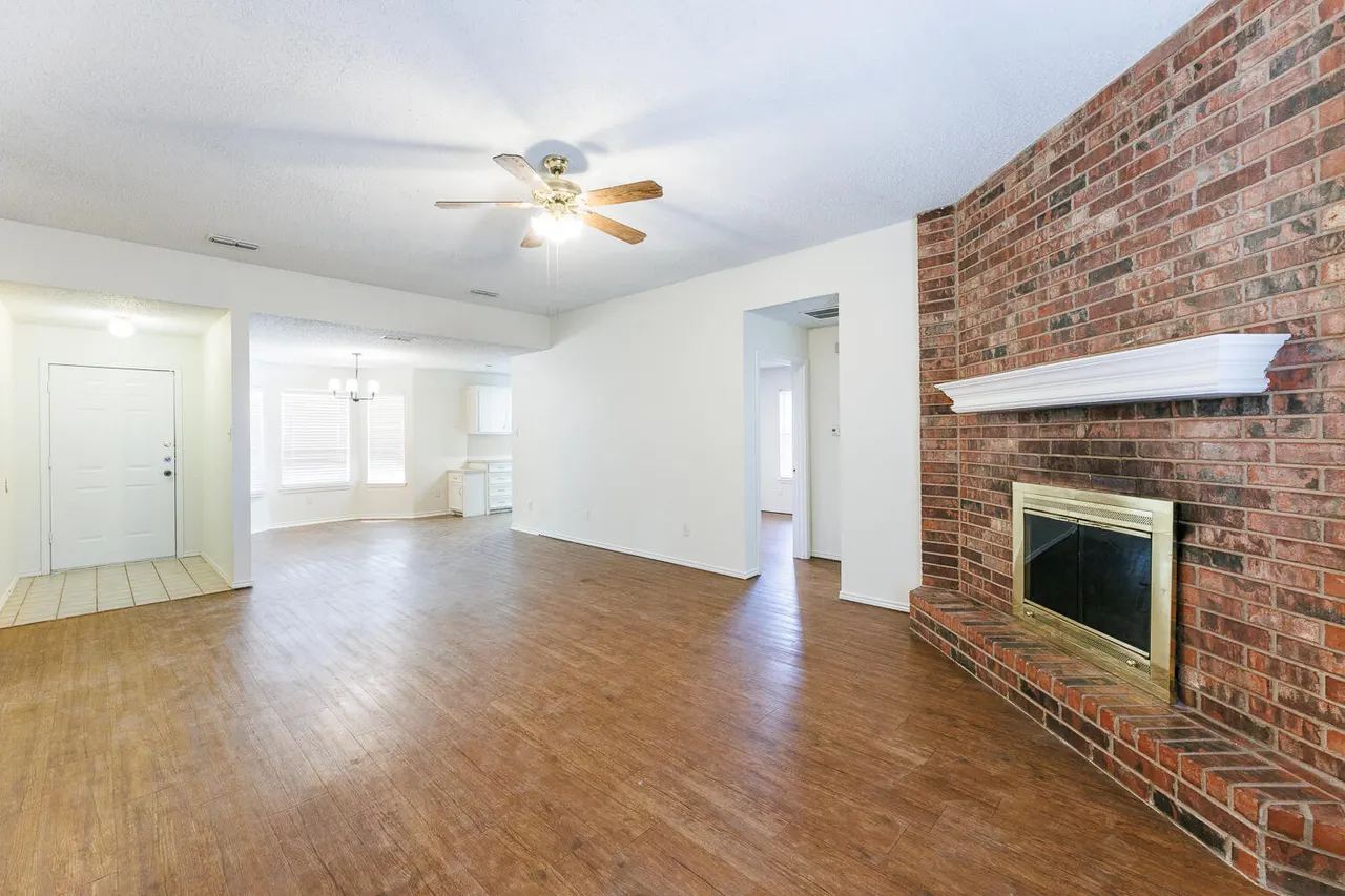 Photo 10 — 6412 32nd Street, Lubbock, TX 79407