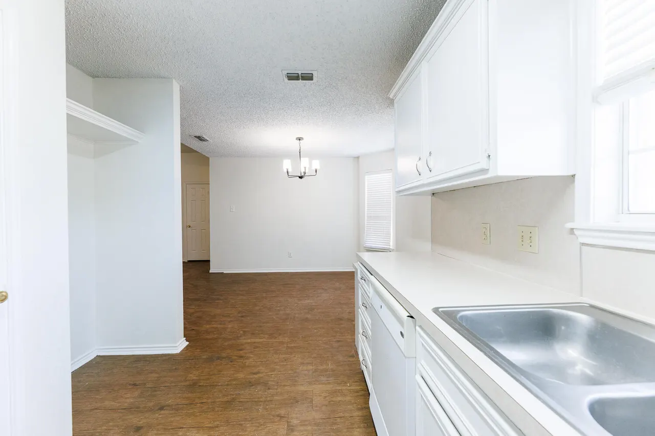 Photo 23 — 6412 32nd Street, Lubbock, TX 79407