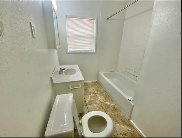 Photo 6 — 2114 27th Street, Lubbock, TX 79411
