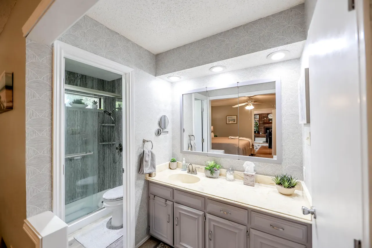 Photo 15 — 3404 Essex Avenue, Lubbock, TX 79407