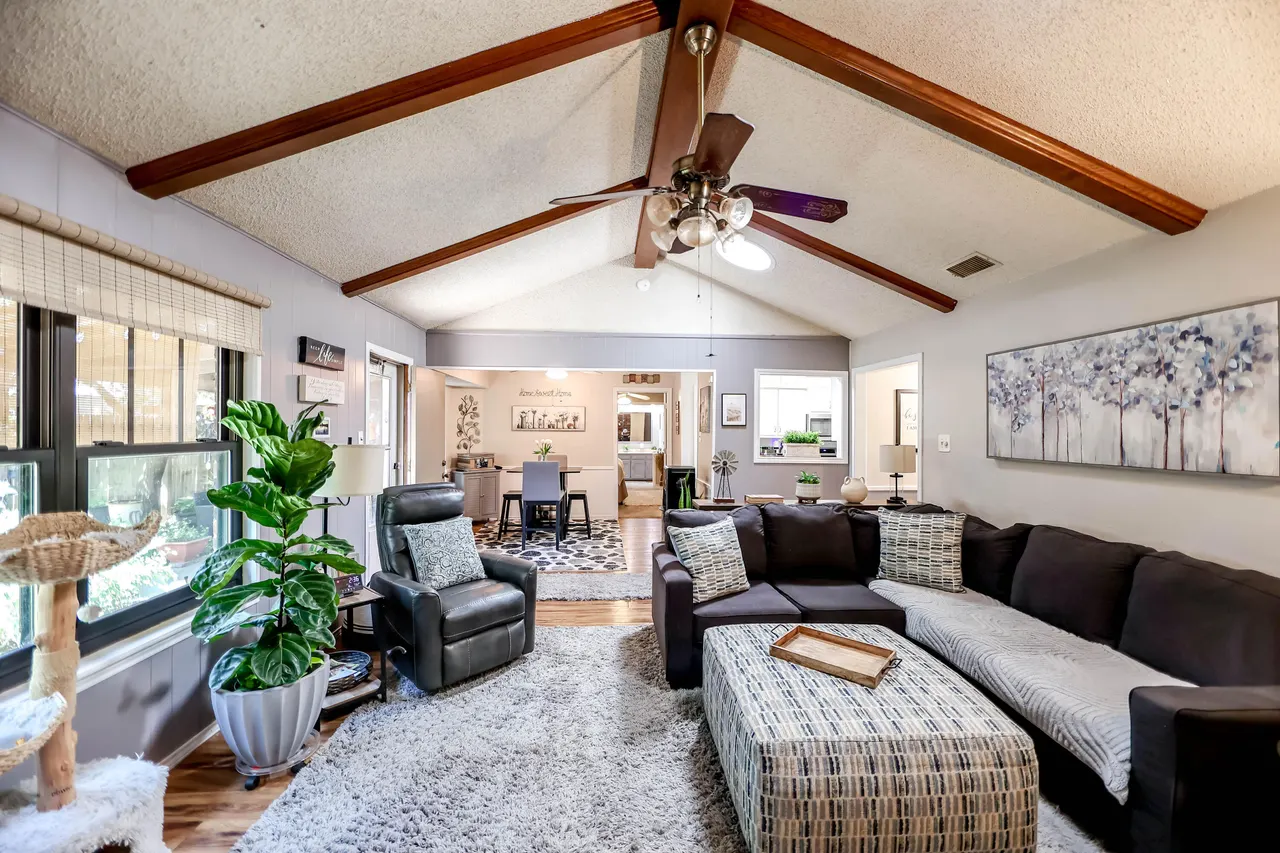 Photo 7 — 3404 Essex Avenue, Lubbock, TX 79407