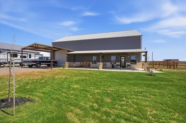 Photo 2 — 183 Allison Road, Wilson, TX 79381