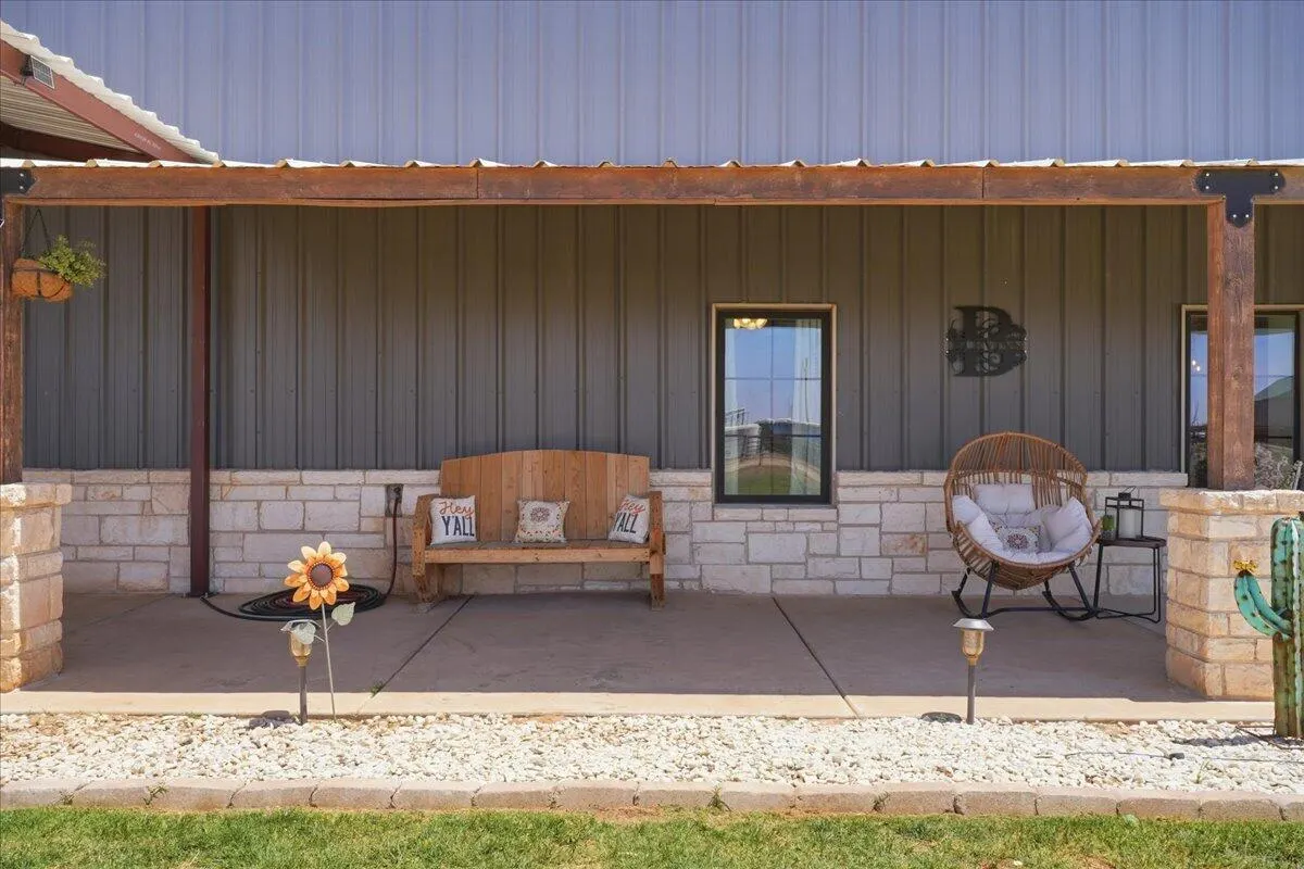 Photo 4 — 183 Allison Road, Wilson, TX 79381