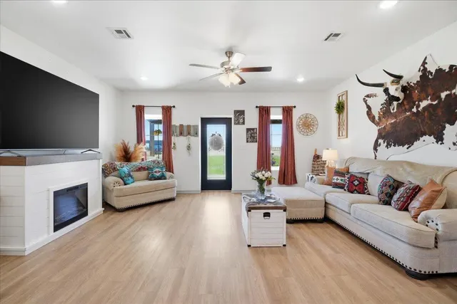Photo 8 — 183 Allison Road, Wilson, TX 79381