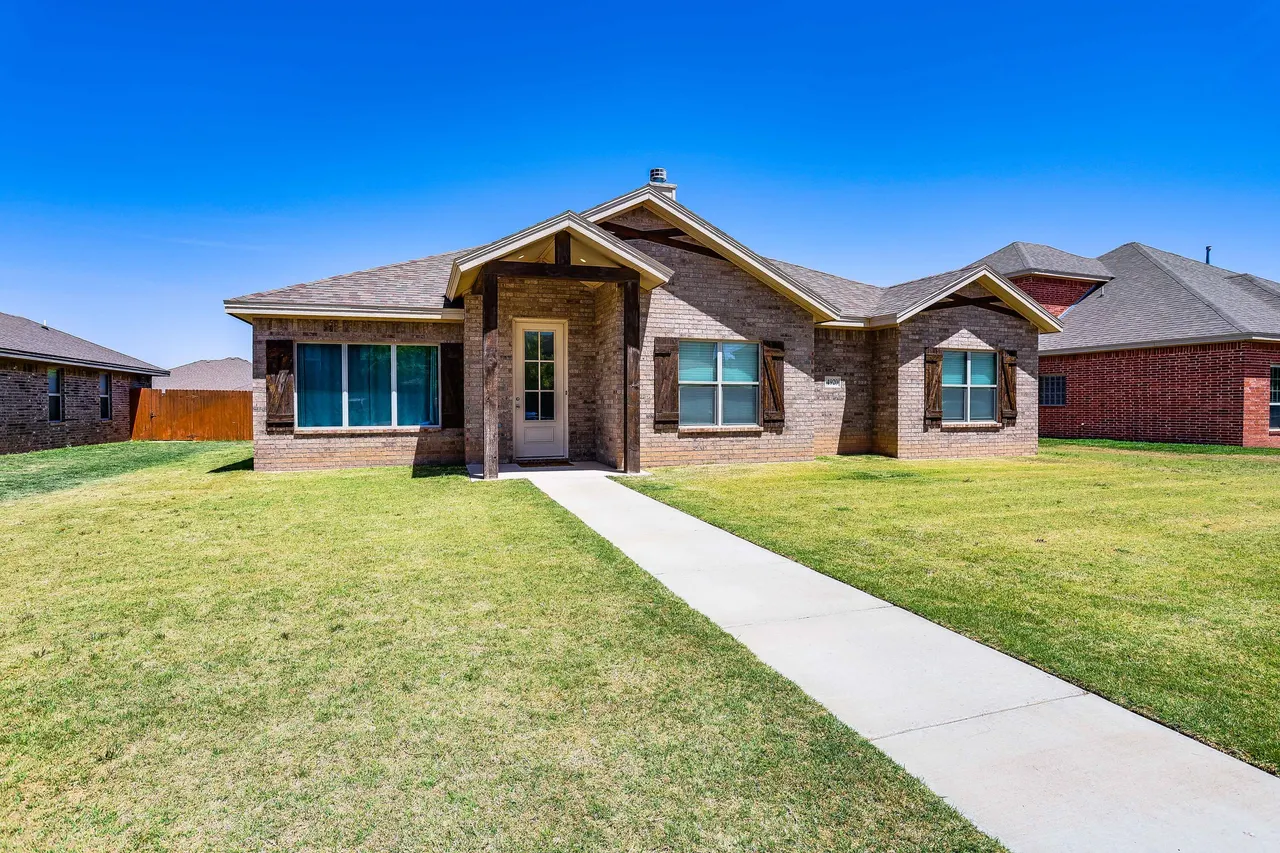 Photo 2 — 4920 Itasca Street, Lubbock, TX 79416