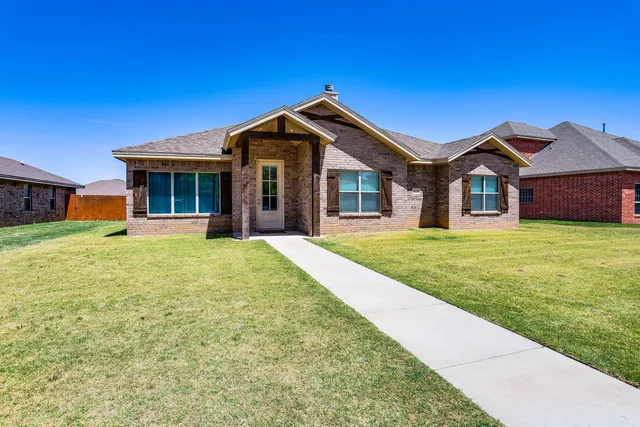 Photo 2 — 4920 Itasca Street, Lubbock, TX 79416