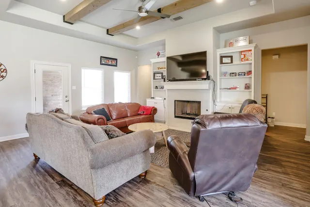 Photo 3 — 4920 Itasca Street, Lubbock, TX 79416