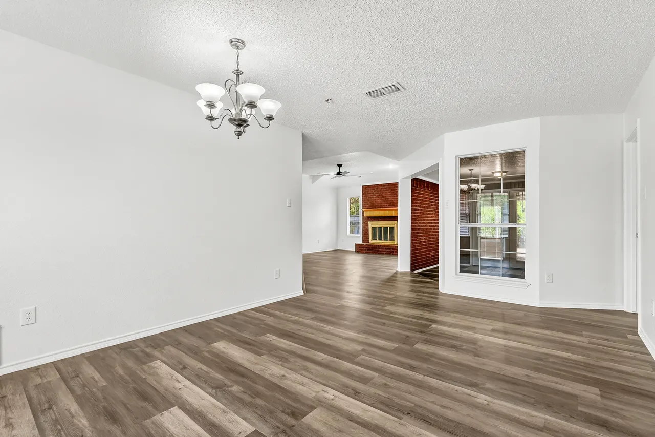 Photo 4 — 6346 9th Street, Lubbock, TX 79416