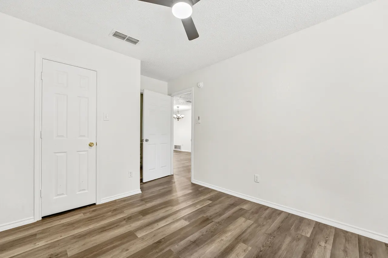 Photo 12 — 6346 9th Street, Lubbock, TX 79416