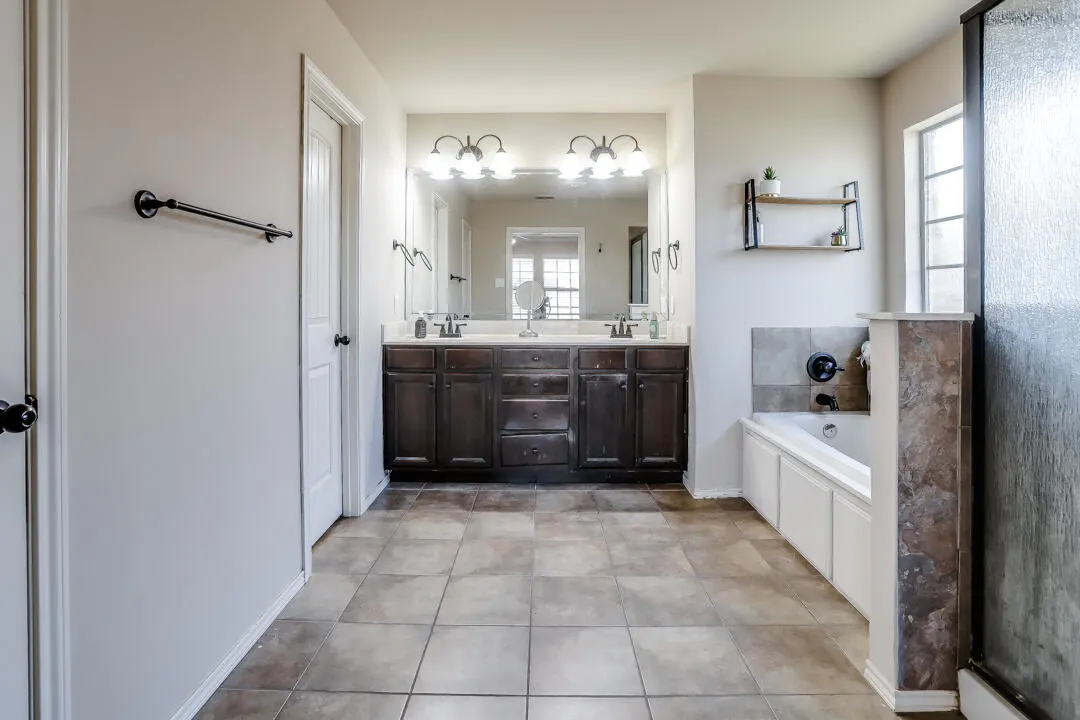 Photo 13 — 6502 71st Street, Lubbock, TX 79424