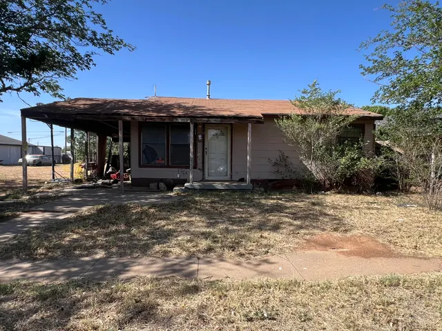 Front exterior — 618 30th Street, Lubbock, TX 79404