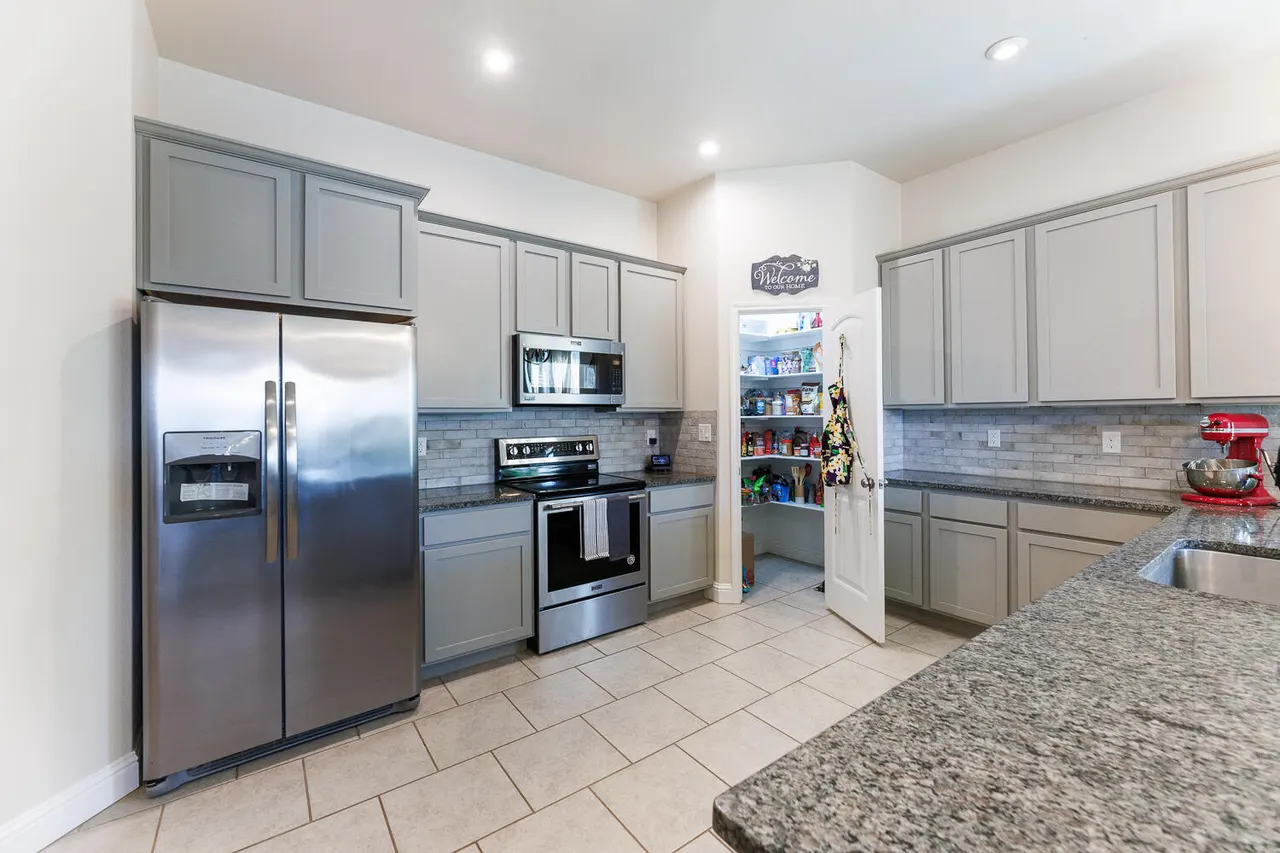 Photo 16 — 2116 141st Street, Lubbock, TX 79423