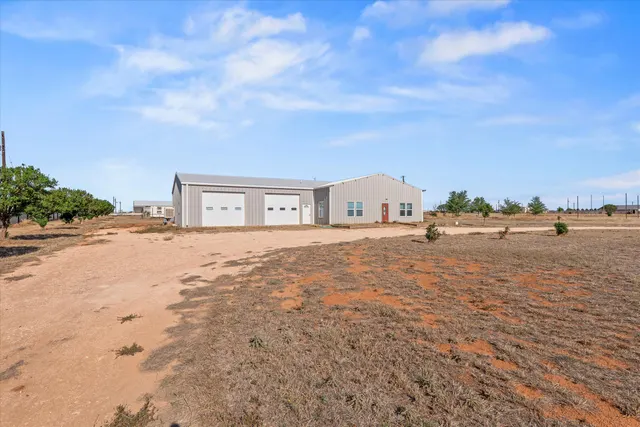 Photo 2 — 1523 County Road 533, Brownfield, TX 79316