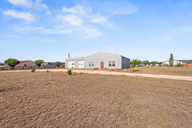 Photo 3 — 1523 County Road 533, Brownfield, TX 79316